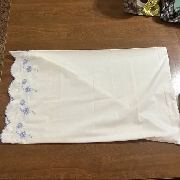 Vintage Pillowcase bundle - Picture 9 of 9